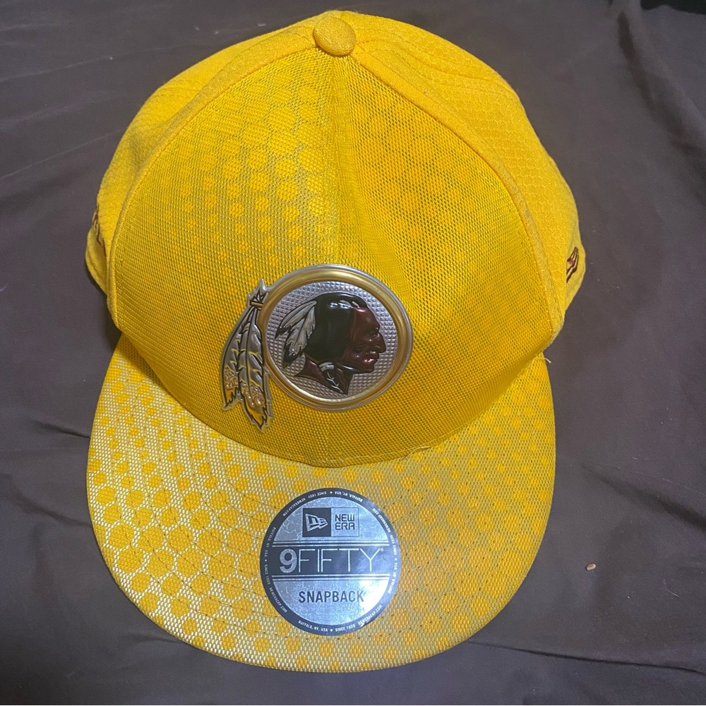 Washington Redskins New Era 9Fifty Snapback Hat Cap Yellow Reflective Silver